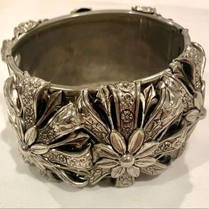 Flower Silver Bangle